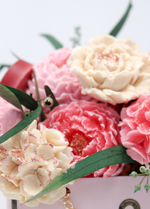 Mixed Red & Pink Pink Box 10-12 Flowers SoapFleur Forever Soap Bouquet with Dehydrated Botanicals